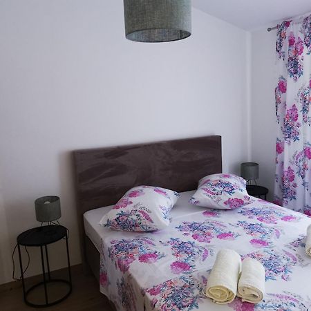 רוגוזניצה Apartments Triton מראה חיצוני תמונה